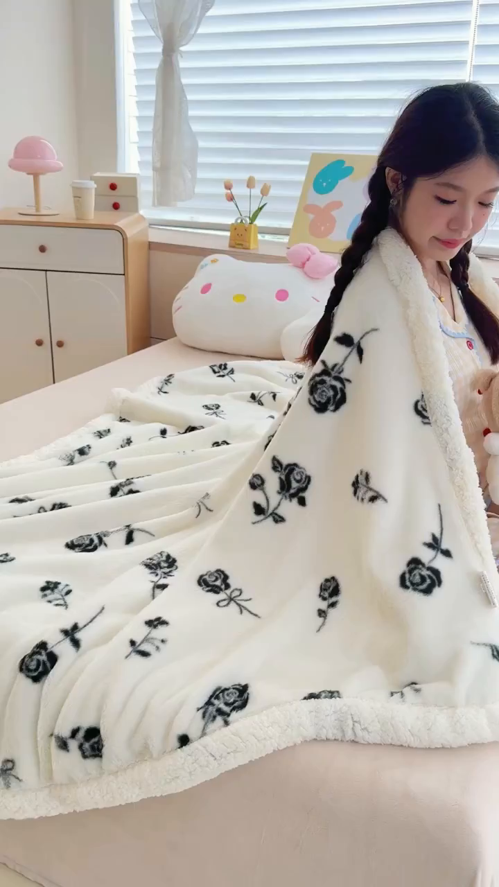 91家纺网 家纺一手货源 找家纺 KA家纺 2025新款兔毛绒毛毯 印花牛奶绒盖毯 多功能被套毯 兔绒毯 玫瑰物语