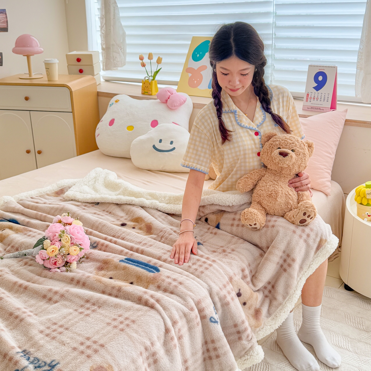 91家纺网 家纺一手货源 找家纺 KA家纺 2025新款兔毛绒毛毯 印花牛奶绒盖毯 多功能被套毯 兔绒毯 可爱熊宝