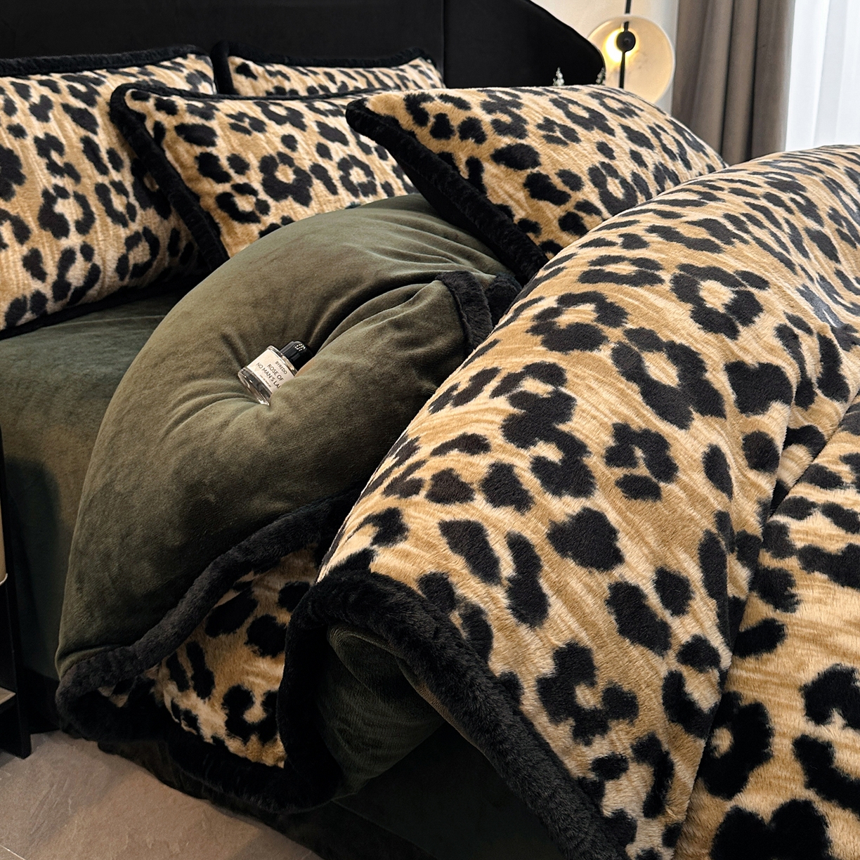 91家纺网 家纺一手货源 找家纺 （总）民新家纺 2025新款兔毛绒包边款四件套