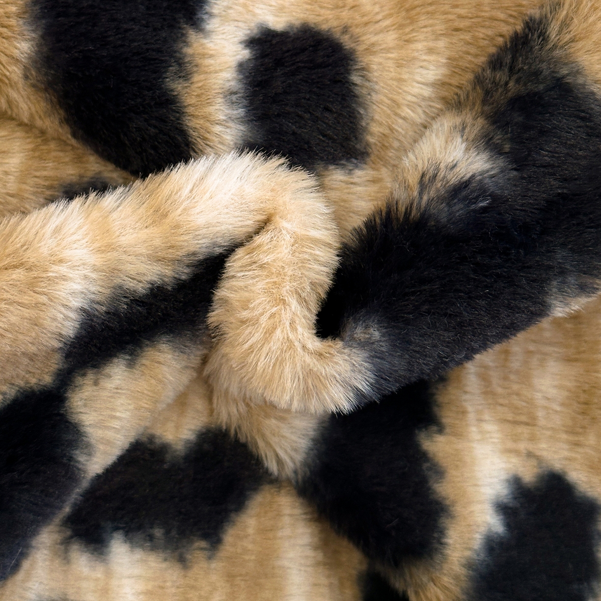 91家纺网 家纺一手货源 找家纺 民新家纺 2025新款兔毛绒包边款四件套 经典豹纹-咖