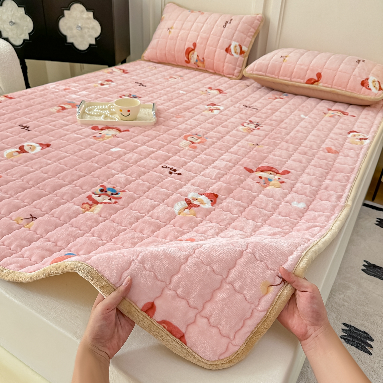 91家纺网 家纺一手货源 找家纺 首选家纺 2025新款牛奶绒床褥床垫系列 动物园