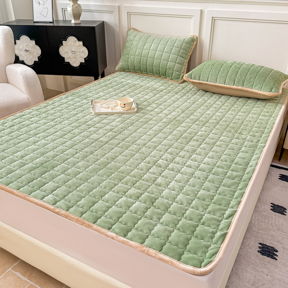 91家纺网 家纺一手货源 找家纺 首选家纺 2025新款牛奶绒床褥床垫系列 豆绿