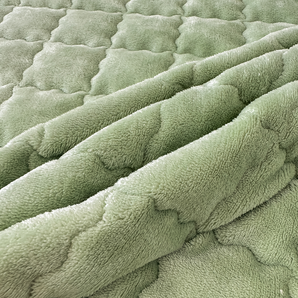 91家纺网 家纺一手货源 找家纺 首选家纺 2025新款牛奶绒床褥床垫系列 豆绿