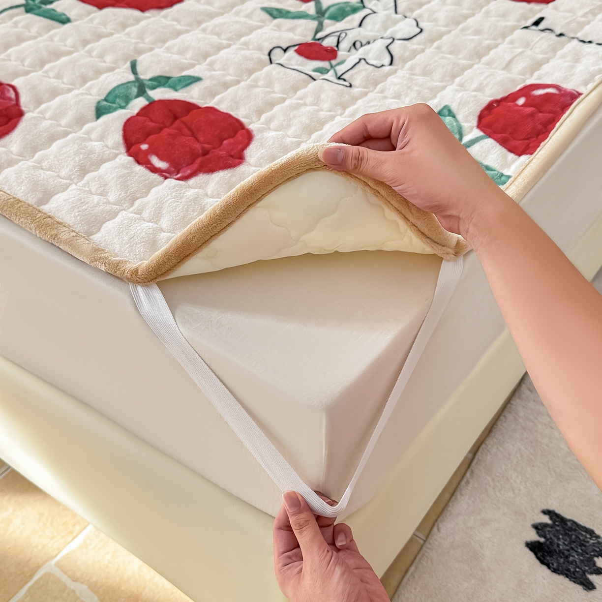 91家纺网 家纺一手货源 找家纺 首选家纺 2025新款牛奶绒床褥床垫系列 玫瑰兔