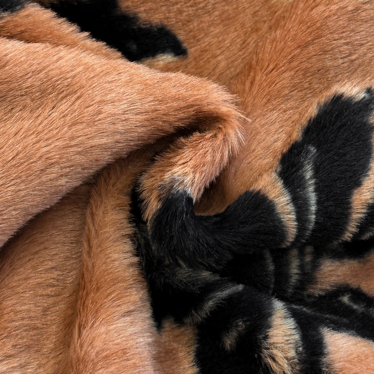 91家纺网 家纺一手货源 找家纺 民新家纺 2025新款兔毛绒包边款四件套 国色天香