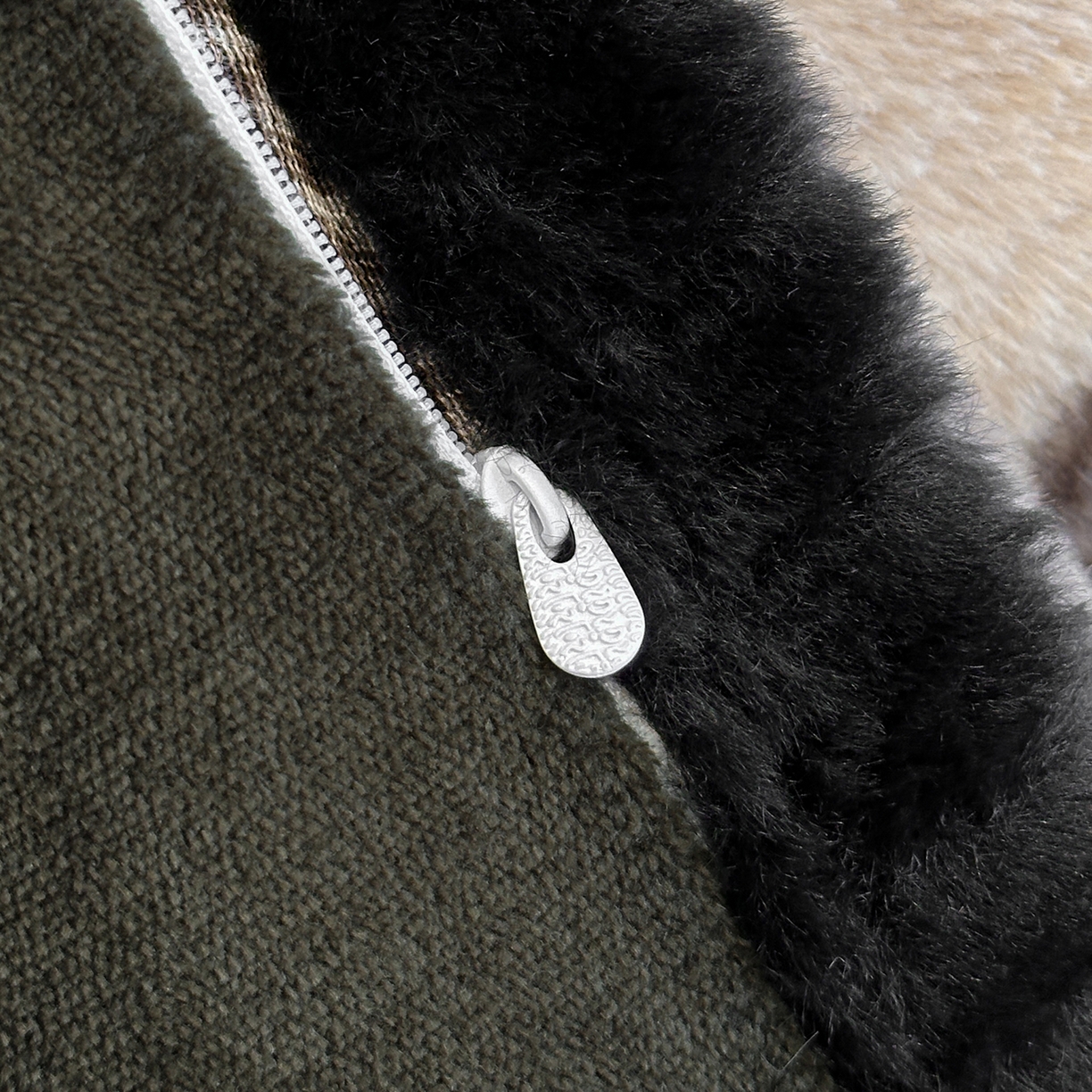 91家纺网 家纺一手货源 找家纺 民新家纺 2025新款兔毛绒包边款四件套 灵感