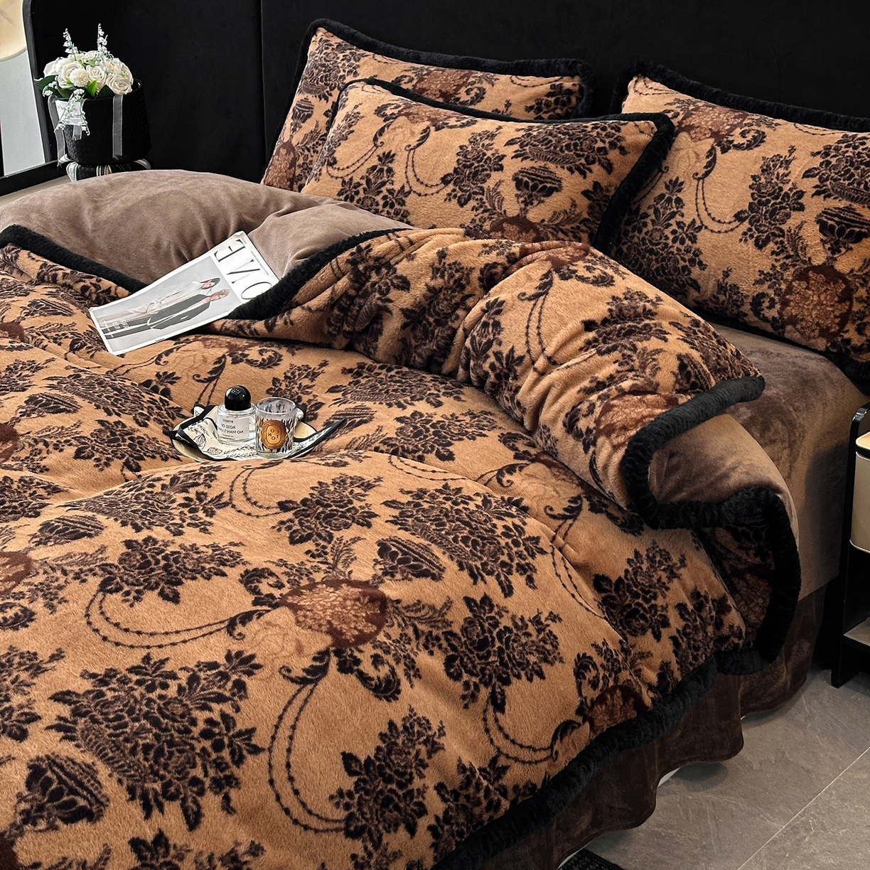 91家纺网 家纺一手货源 找家纺 民新家纺 2025新款兔毛绒包边款四件套 欧式花