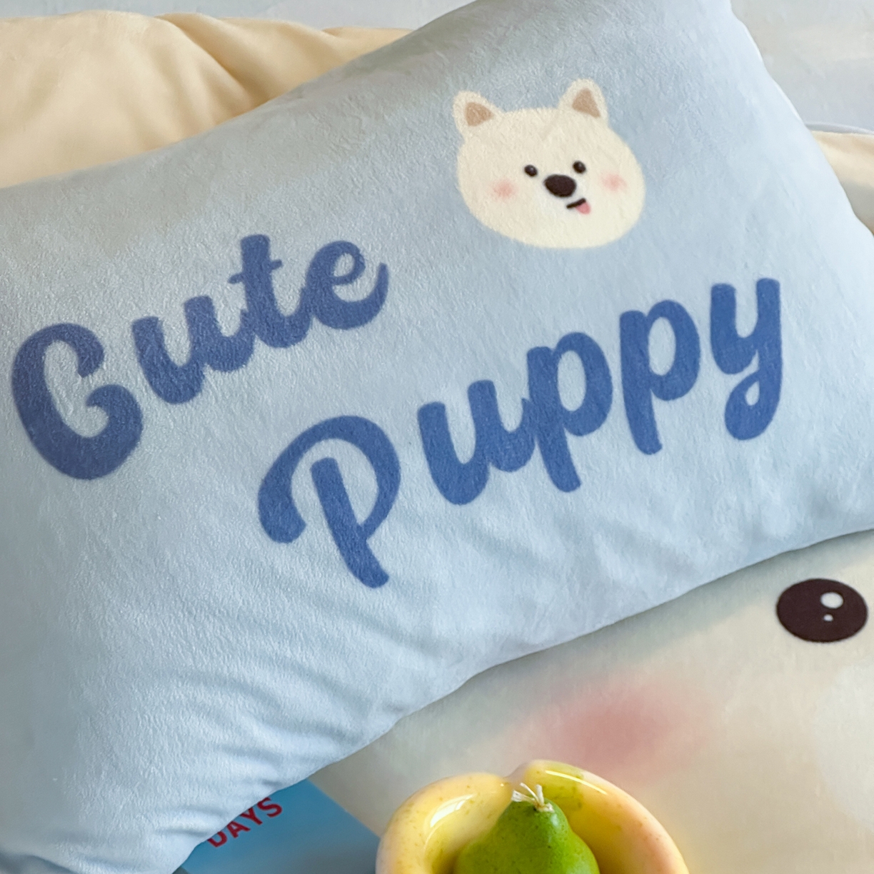 91家纺网 家纺一手货源 找家纺 桃子家居 2025新品A类ins博主大版卡通数码印花加厚牛奶绒系列四件套 绒大版-萌萌西高地