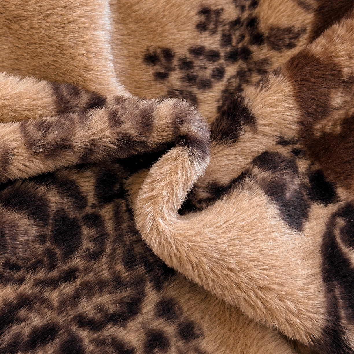 91家纺网 家纺一手货源 找家纺 民新家纺 2025新款兔毛绒包边款四件套 欧式花