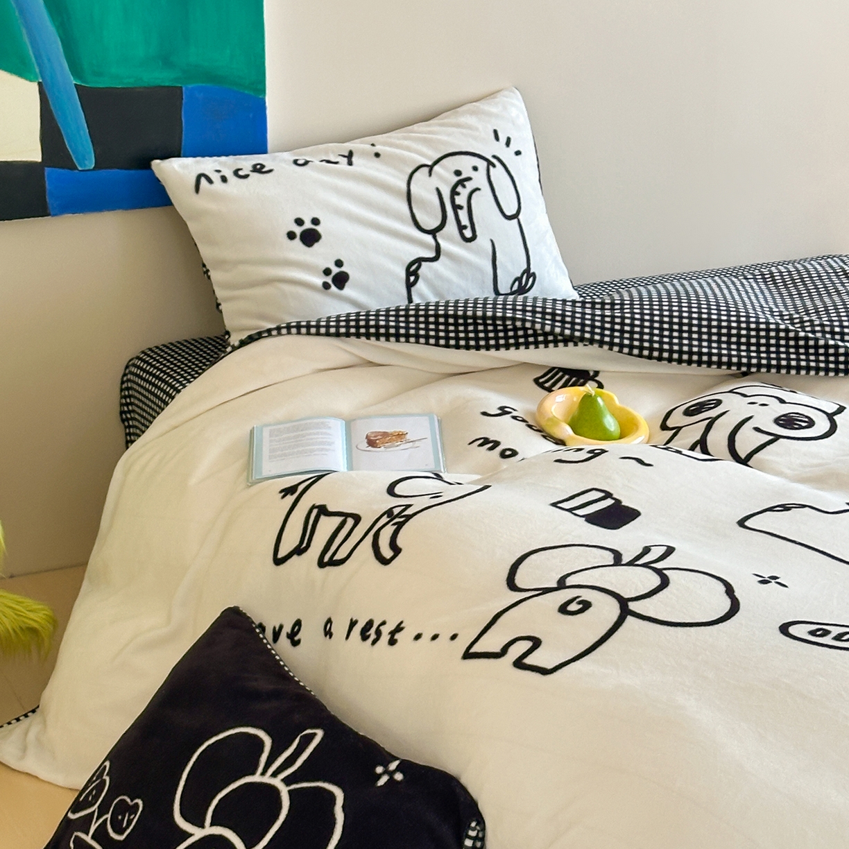 91家纺网 家纺一手货源 找家纺 桃子家居 2025新品A类ins博主大版卡通数码印花加厚牛奶绒系列四件套 绒大版-涂鸦象