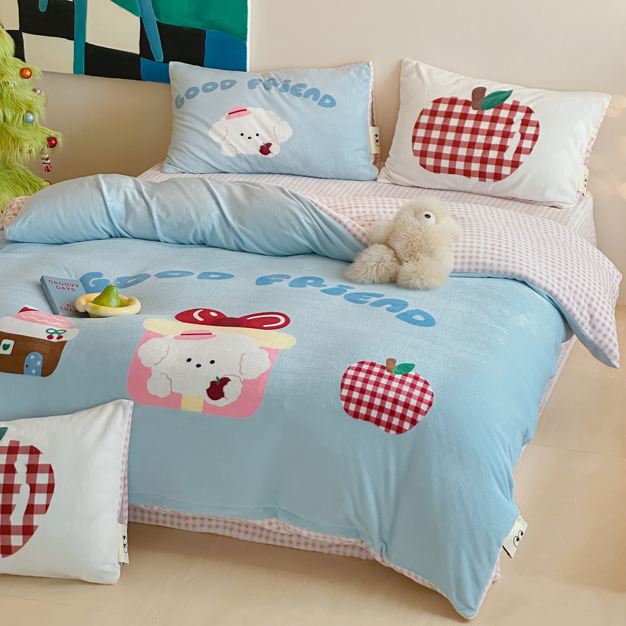 91家纺网 家纺一手货源 找家纺 桃子家居 2025新品A类ins博主大版卡通数码印花加厚牛奶绒系列四件套 绒大版-奶油甜心