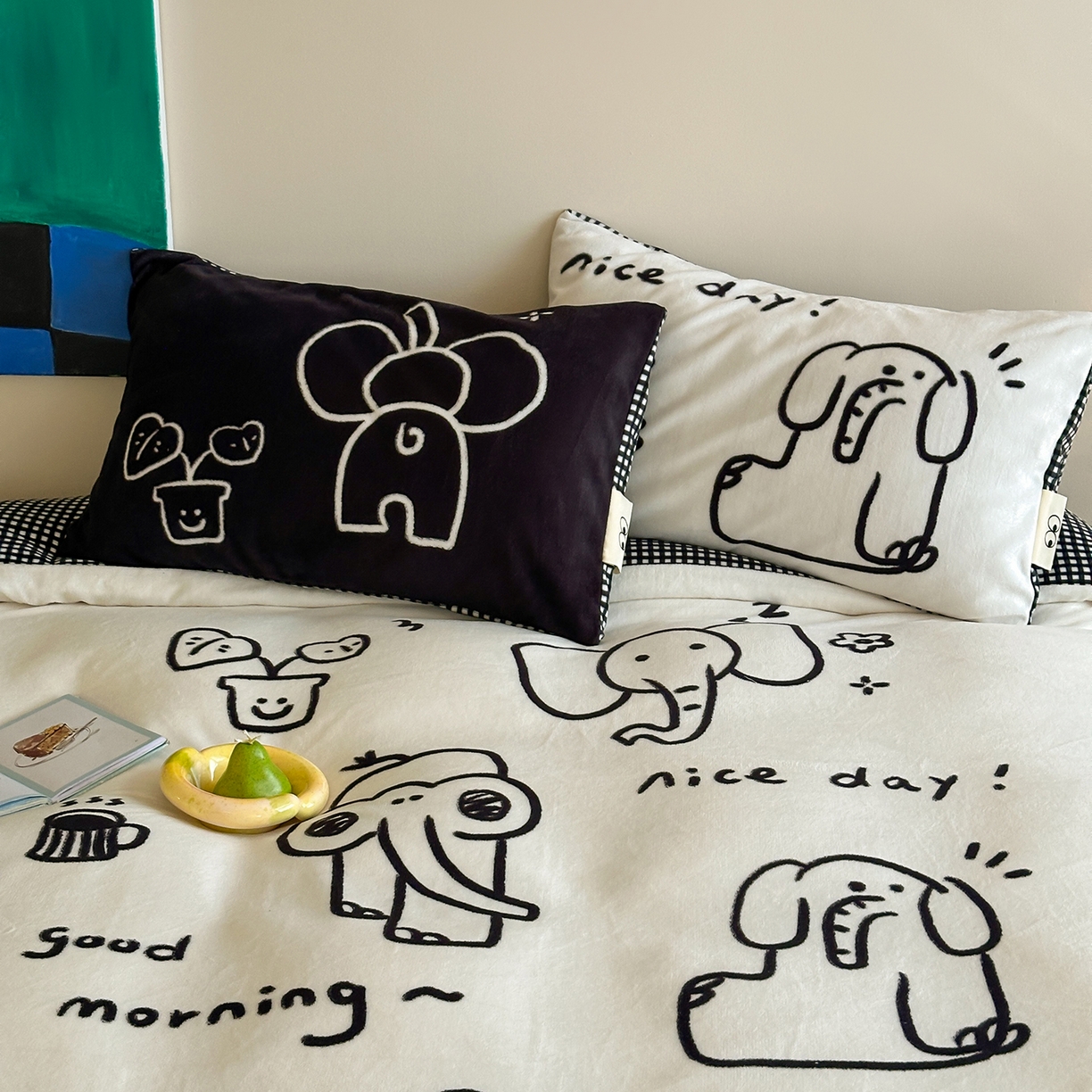 91家纺网 家纺一手货源 找家纺 桃子家居 2025新品A类ins博主大版卡通数码印花加厚牛奶绒系列四件套 绒大版-涂鸦象
