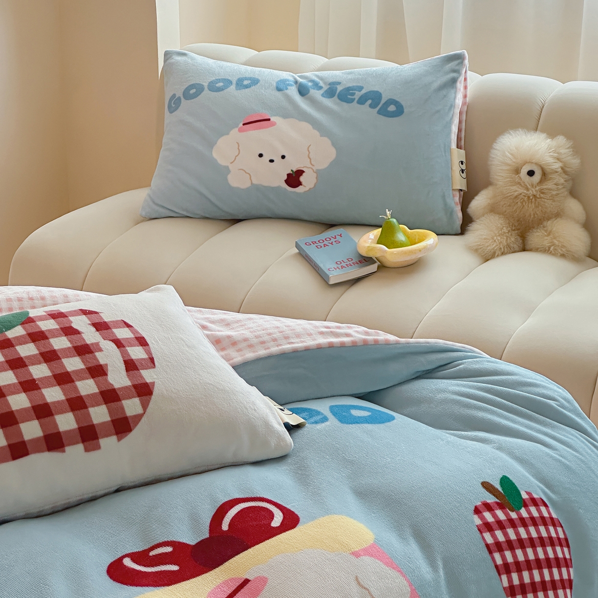 91家纺网 家纺一手货源 找家纺 桃子家居 2025新品A类ins博主大版卡通数码印花加厚牛奶绒系列四件套 绒大版-奶油甜心