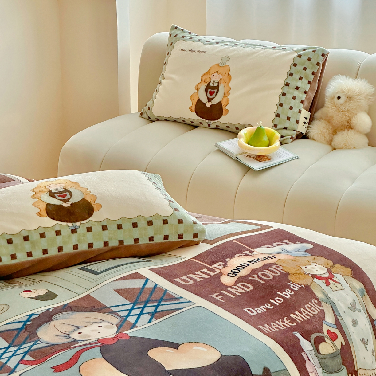 91家纺网 家纺一手货源 找家纺 桃子家居 2025新品A类ins博主大版卡通数码印花加厚牛奶绒系列四件套 绒大版-辛德女孩