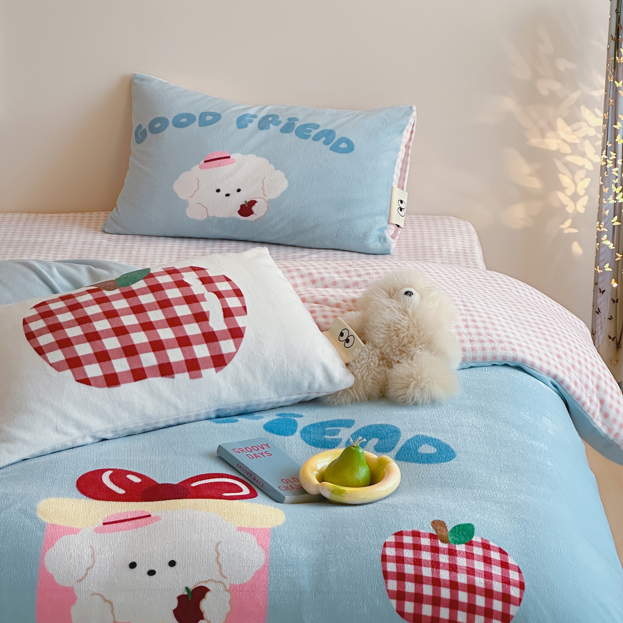 91家纺网 家纺一手货源 找家纺 桃子家居 2025新品A类ins博主大版卡通数码印花加厚牛奶绒系列四件套 绒大版-奶油甜心