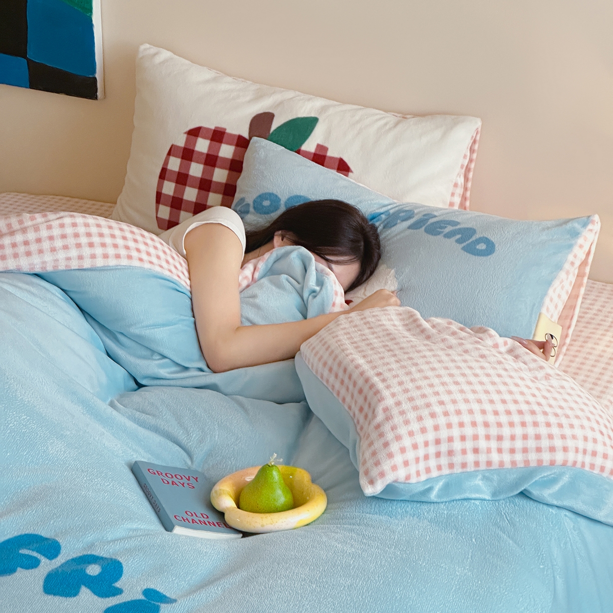 91家纺网 家纺一手货源 找家纺 桃子家居 2025新品A类ins博主大版卡通数码印花加厚牛奶绒系列四件套 绒大版-奶油甜心