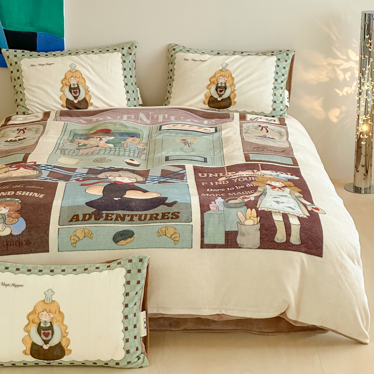 91家纺网 家纺一手货源 找家纺 桃子家居 2025新品A类ins博主大版卡通数码印花加厚牛奶绒系列四件套 绒大版-辛德女孩