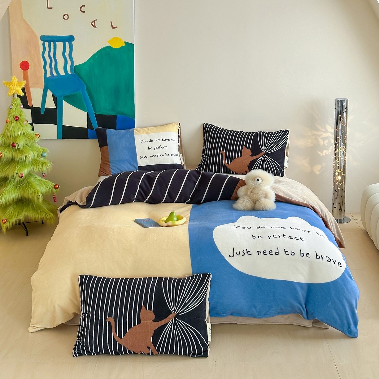 91家纺网 家纺一手货源 找家纺 桃子家居 2025新品A类ins博主大版卡通数码印花加厚牛奶绒系列四件套 绒大版-思想猫