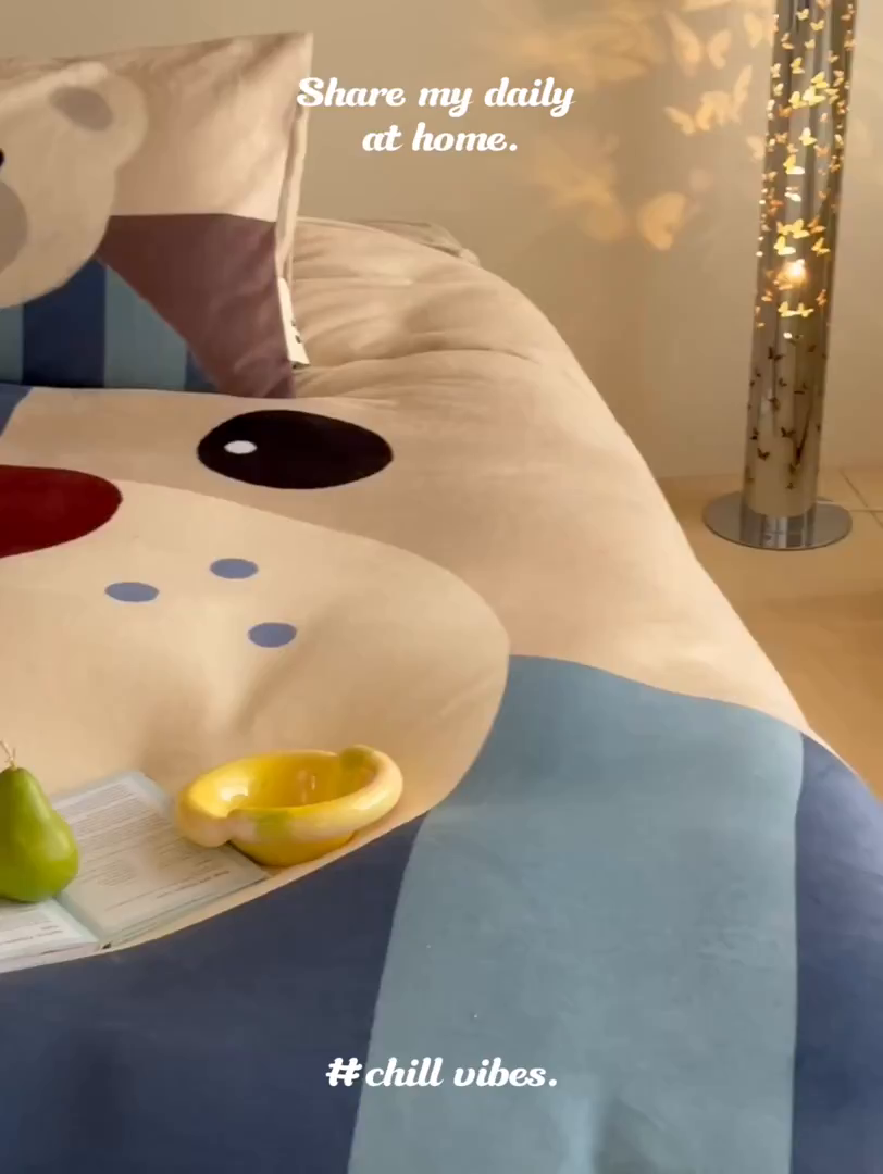 91家纺网 家纺一手货源 找家纺 桃子家居 2025新品A类ins博主大版卡通数码印花加厚牛奶绒系列四件套 绒大版-格格熊