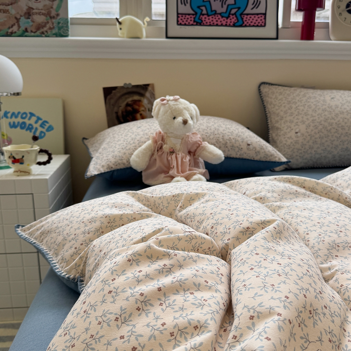 91家纺网 家纺一手货源 找家纺 慕尚家纺 2025新款磨毛三角针套件四件套 磨毛三角针-花朵熊