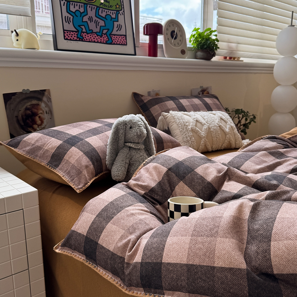 91家纺网 家纺一手货源 找家纺 慕尚家纺 2025新款磨毛三角针套件四件套 磨毛三角针-英式咖黄格