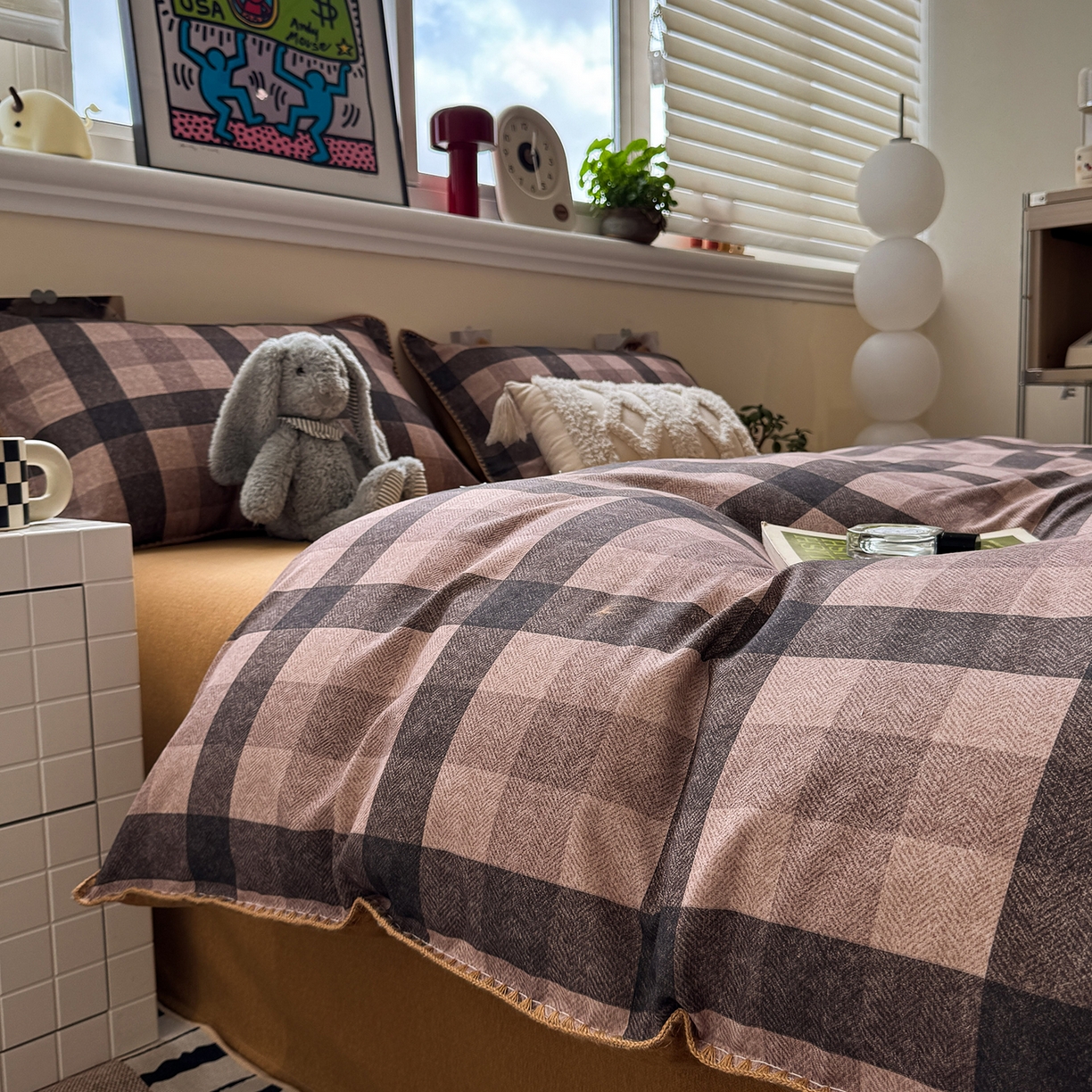 91家纺网 家纺一手货源 找家纺 慕尚家纺 2025新款磨毛三角针套件四件套 磨毛三角针-英式咖黄格