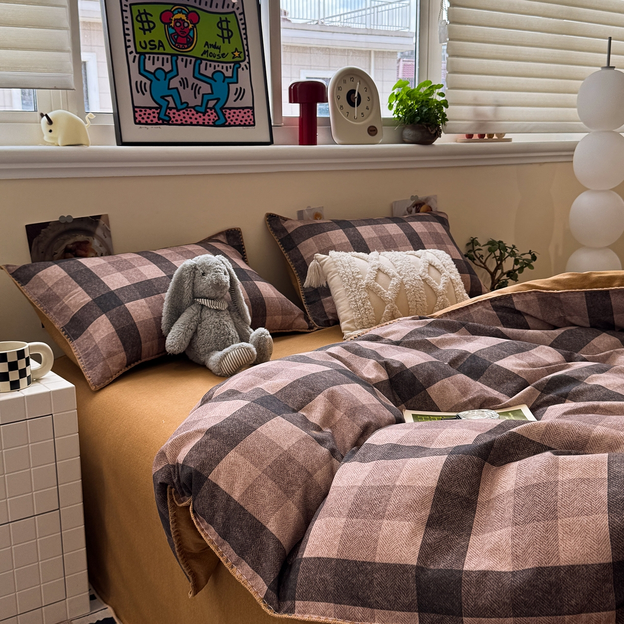 91家纺网 家纺一手货源 找家纺 慕尚家纺 2025新款磨毛三角针套件四件套 磨毛三角针-英式咖黄格