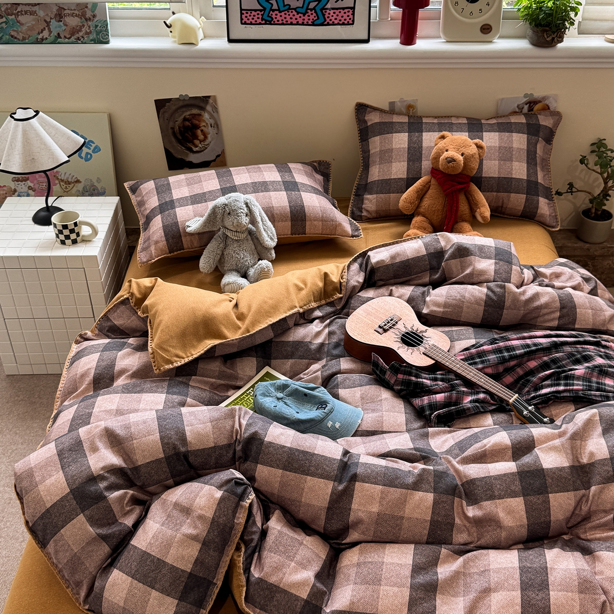 91家纺网 家纺一手货源 找家纺 慕尚家纺 2025新款磨毛三角针套件四件套 磨毛三角针-英式咖黄格