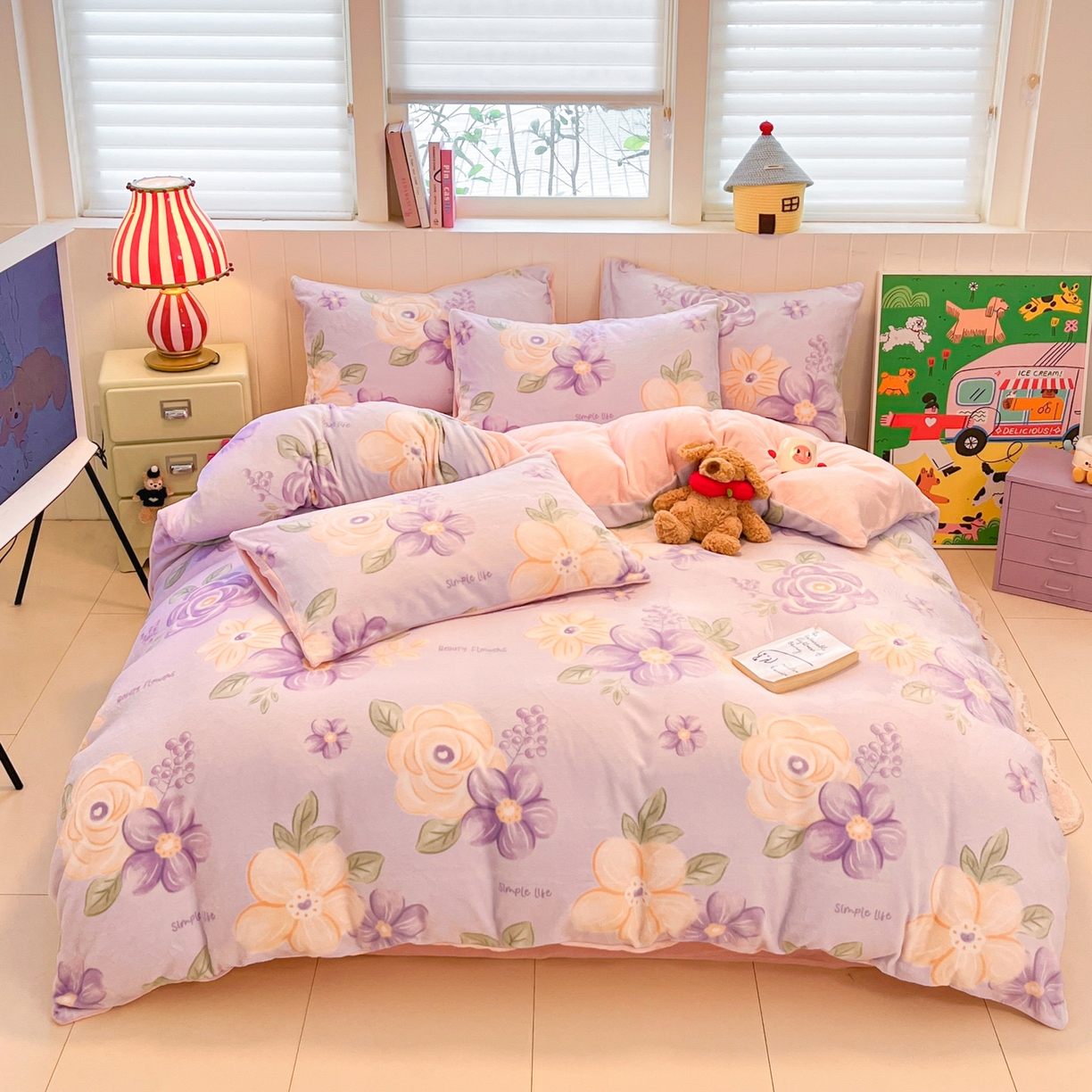 91家纺网 家纺一手货源 找家纺 佳汐蓝家纺 2025新款190克高克重牛奶绒印花四件套 紫芋花+奶油粉