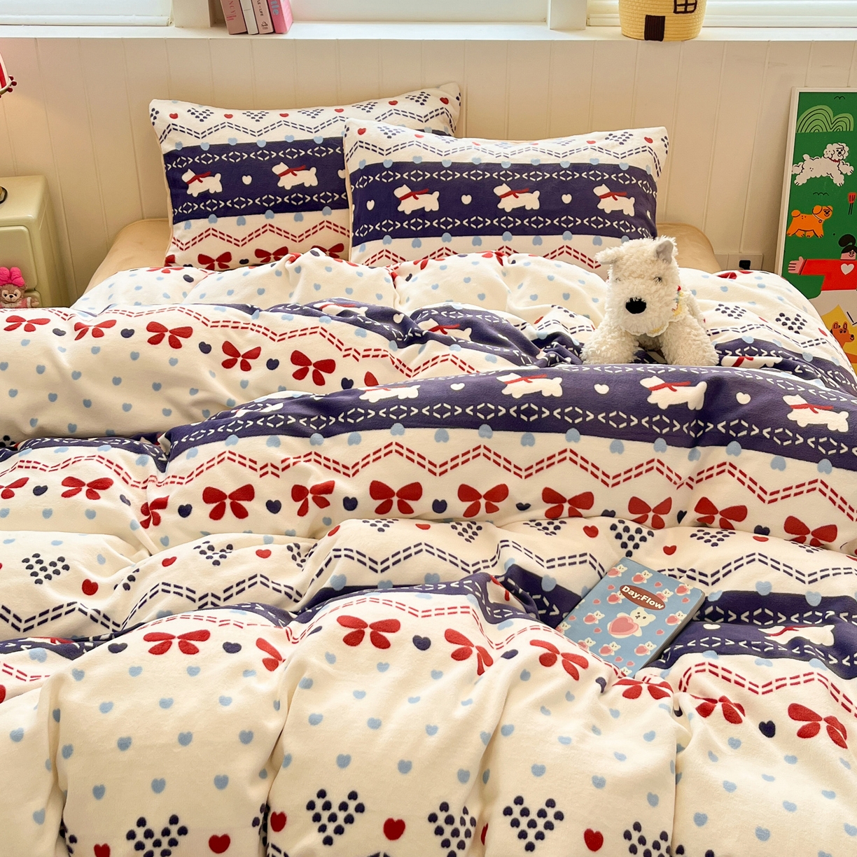 91家纺网 家纺一手货源 找家纺 佳汐蓝家纺 2025新款190克高克重牛奶绒印花四件套 爱心酱-蓝+香槟