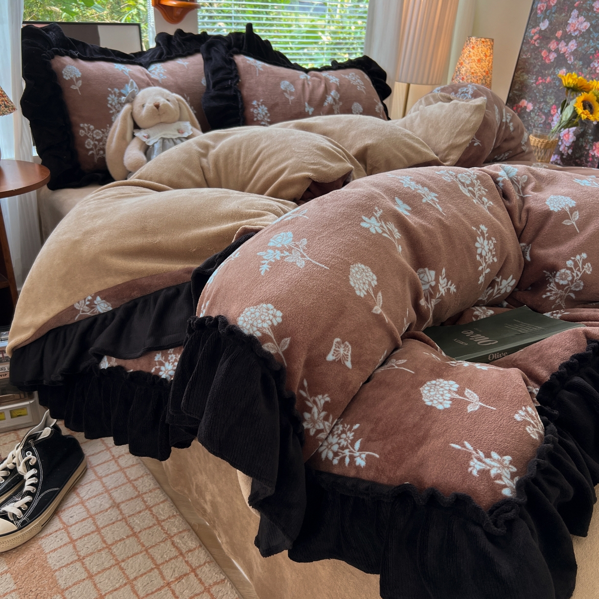 91家纺网 家纺一手货源 找家纺 韩都家居 2025新款法式花边印花牛奶绒四件套 洛莉