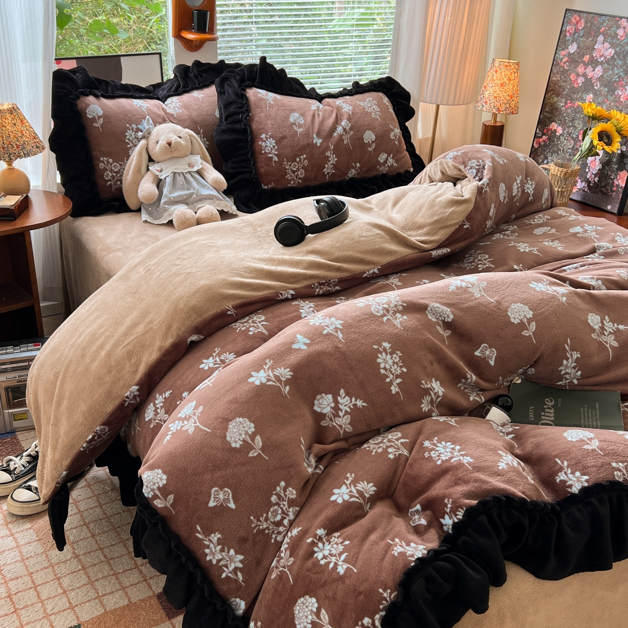 91家纺网 家纺一手货源 找家纺 韩都家居 2025新款法式花边印花牛奶绒四件套 洛莉