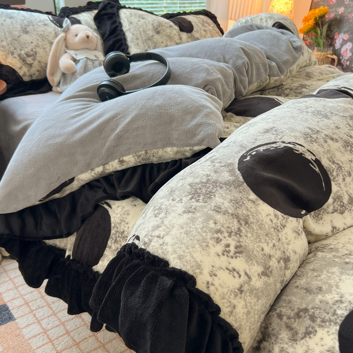 91家纺网 家纺一手货源 找家纺 韩都家居 2025新款法式花边印花牛奶绒四件套 艺境