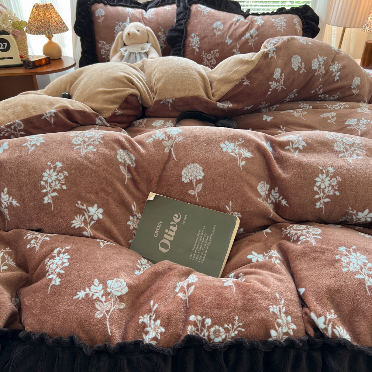 91家纺网 家纺一手货源 找家纺 韩都家居 2025新款法式花边印花牛奶绒四件套 洛莉