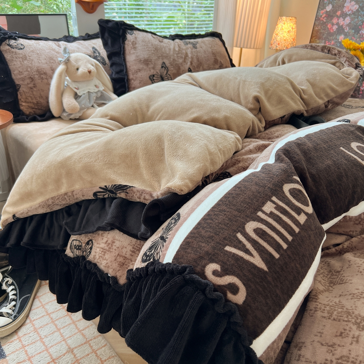 91家纺网 家纺一手货源 找家纺 韩都家居 2025新款法式花边印花牛奶绒四件套 陌离