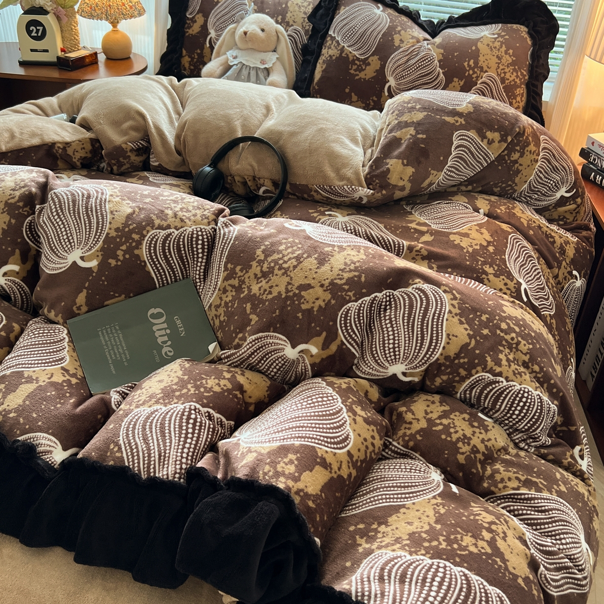 91家纺网 家纺一手货源 找家纺 韩都家居 2025新款法式花边印花牛奶绒四件套 南瓜