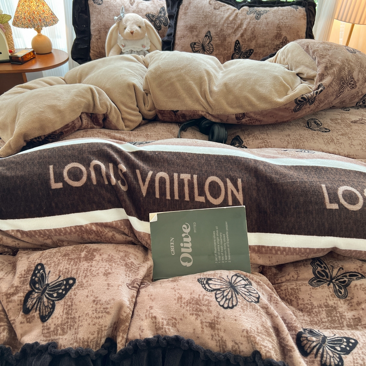 91家纺网 家纺一手货源 找家纺 韩都家居 2025新款法式花边印花牛奶绒四件套 陌离