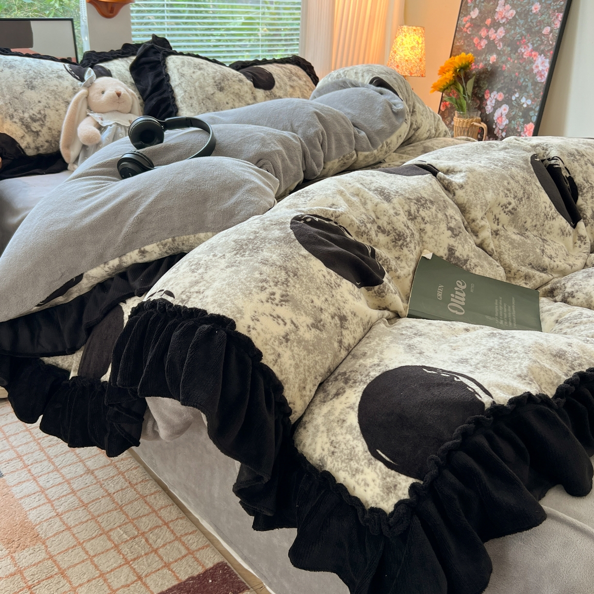 91家纺网 家纺一手货源 找家纺 韩都家居 2025新款法式花边印花牛奶绒四件套 艺境