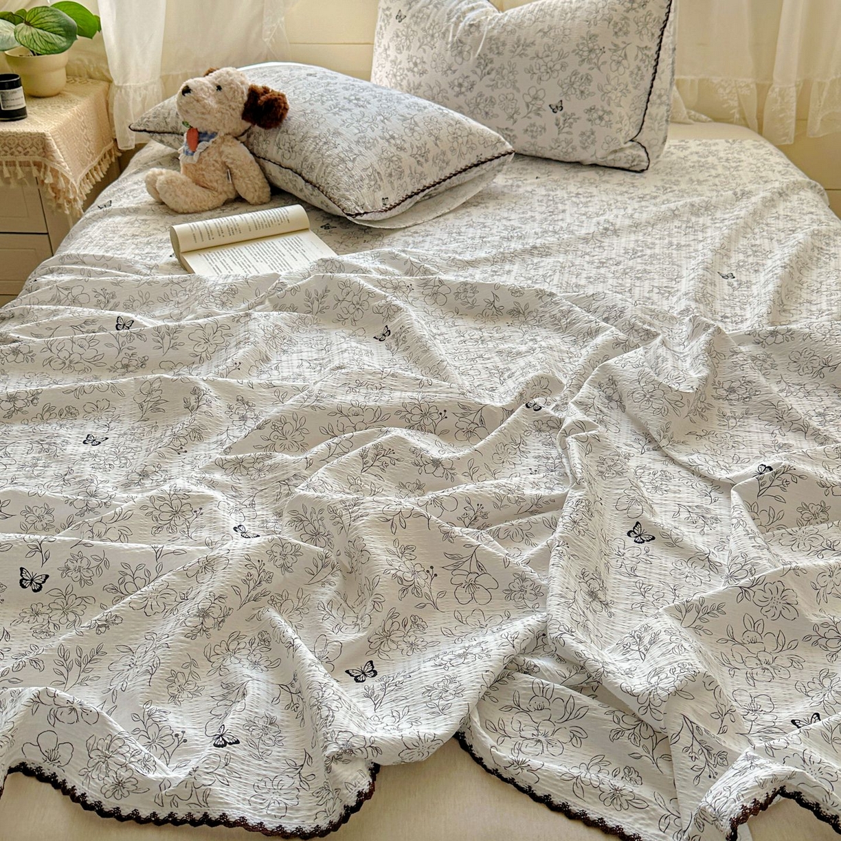 91家纺网 家纺一手货源 找家纺 优卡迪家纺馆 2025新款皱皱棉小花边床单（下载文件包含买家秀） 雨蝶