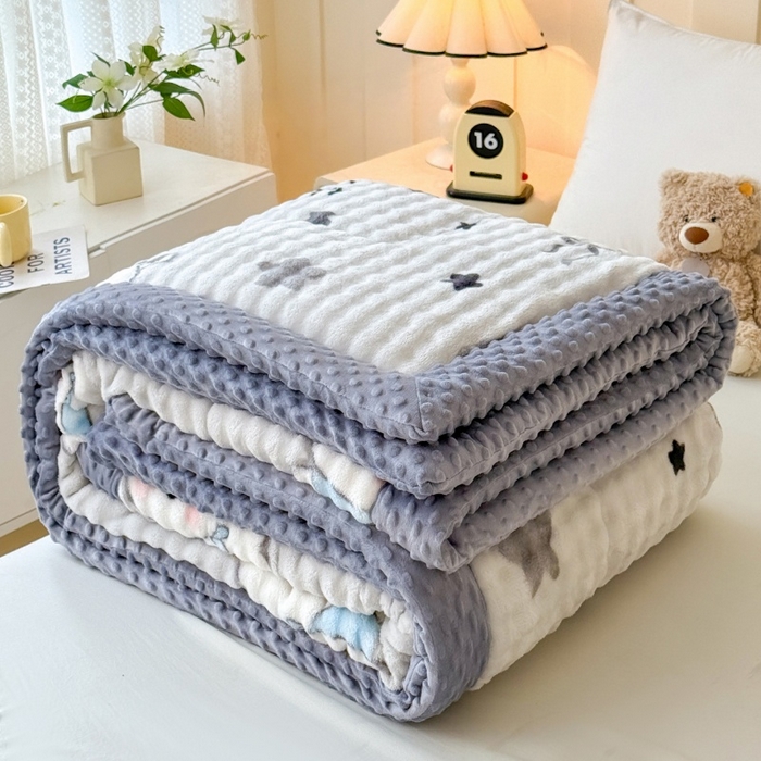 91家纺网 家纺一手货源 找家纺 （总）宜梦家居 2025新款獭兔绒三层夹棉加厚豆豆棉被子被芯