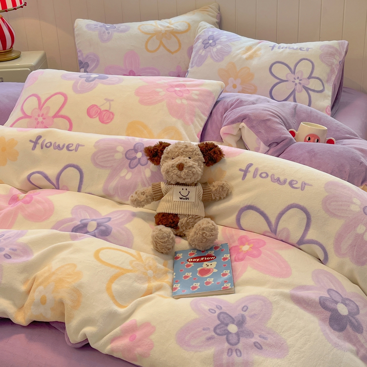 91家纺网 家纺一手货源 找家纺 佳汐蓝家纺 2025新款190克高克重牛奶绒印花四件套 花香四溢+丁香紫