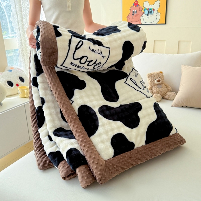 91家纺网 家纺一手货源 找家纺 （总）宜梦家居 2025新款獭兔绒三层夹棉加厚豆豆棉被子被芯