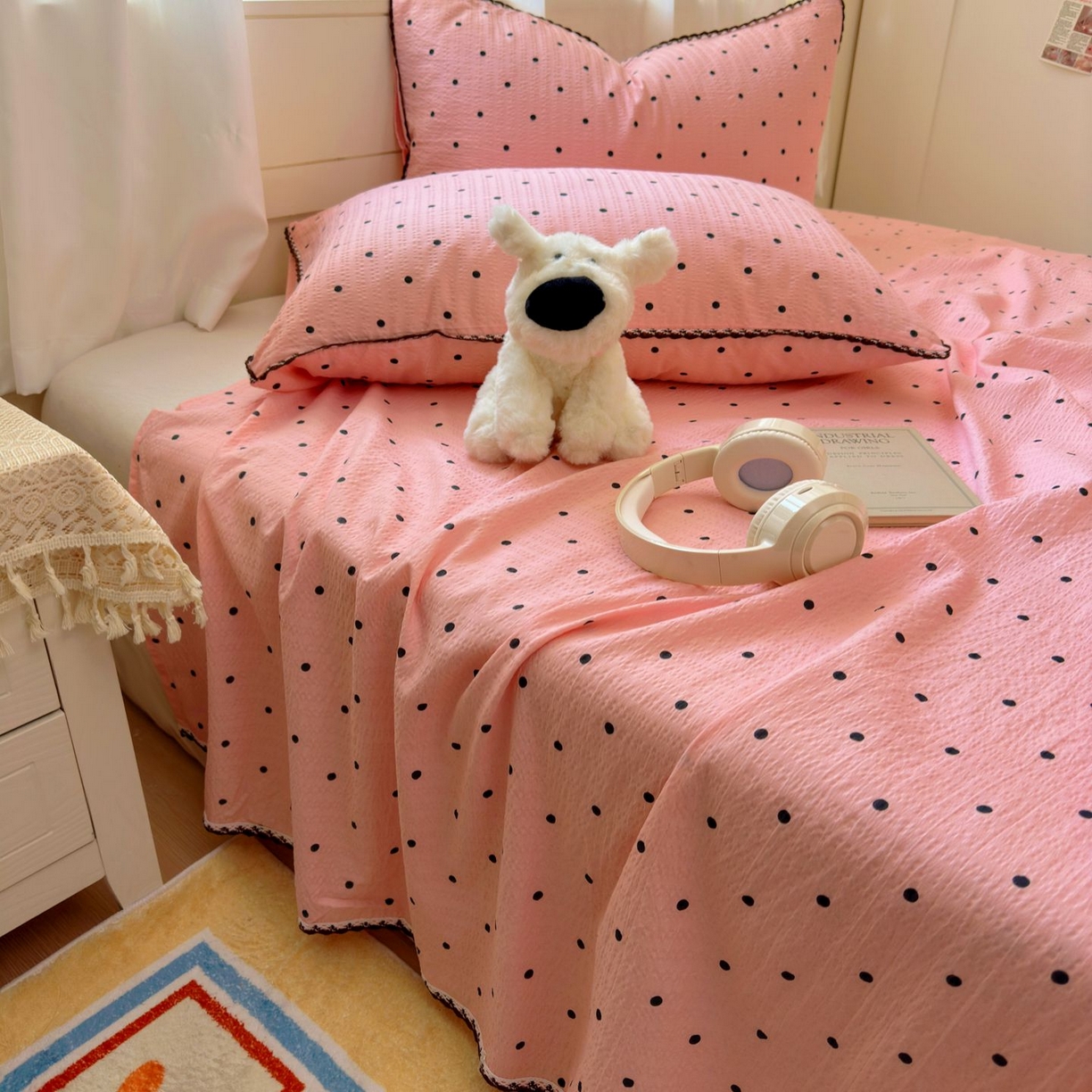 91家纺网 家纺一手货源 找家纺 优卡迪家纺馆 2025新款皱皱棉小花边床单（下载文件包含买家秀） 波点生活-粉