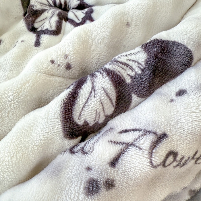 91家纺网 家纺一手货源 找家纺 宜梦家居 2025新款獭兔绒三层夹棉加厚豆豆棉被子被芯 蝴蝶