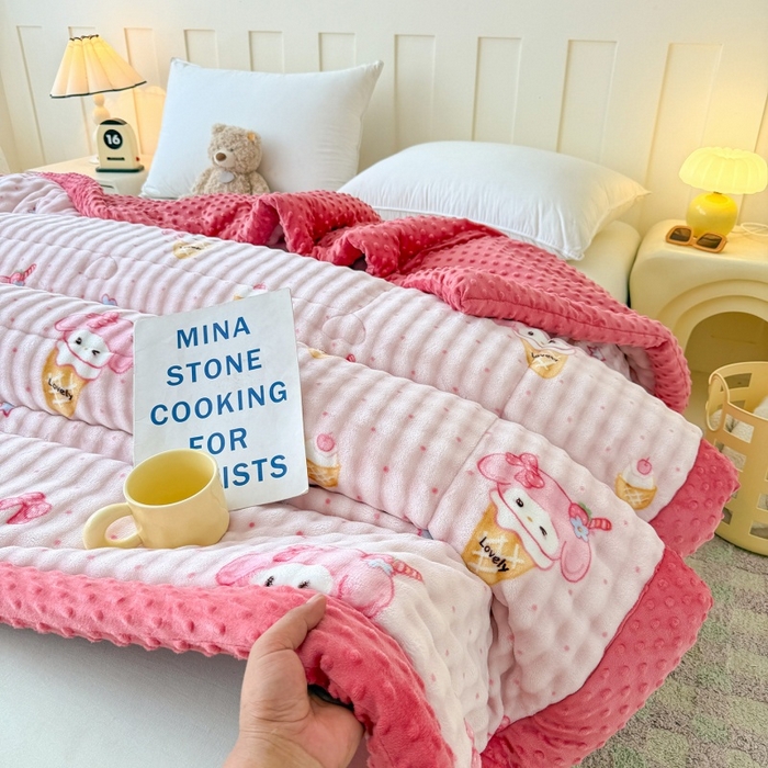 91家纺网 家纺一手货源 找家纺 宜梦家居 2025新款獭兔绒三层夹棉加厚豆豆棉被子被芯 美乐蒂