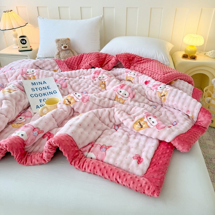 91家纺网 家纺一手货源 找家纺 宜梦家居 2025新款獭兔绒三层夹棉加厚豆豆棉被子被芯 美乐蒂