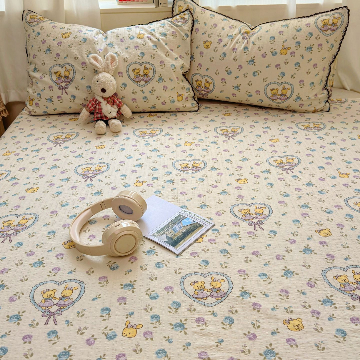 91家纺网 家纺一手货源 找家纺 优卡迪家纺馆 2025新款皱皱棉小花边床单（下载文件包含买家秀） 花香浮梦