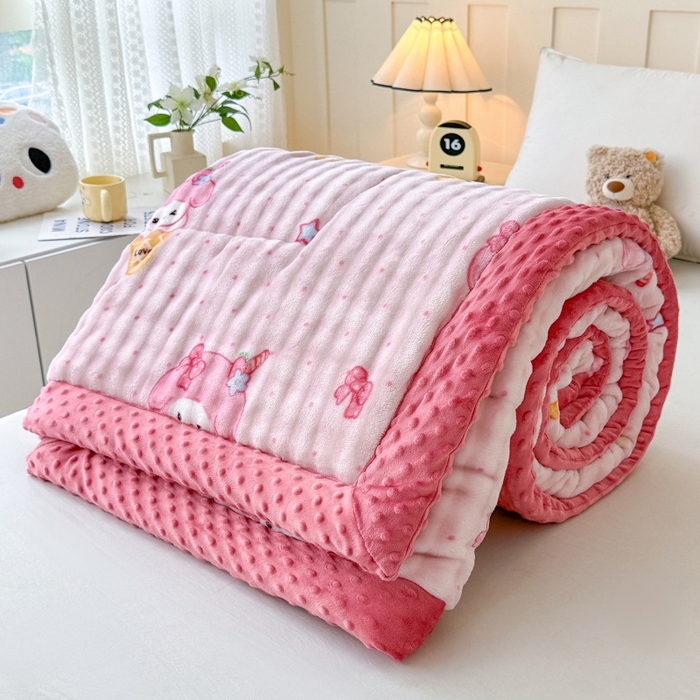 91家纺网 家纺一手货源 找家纺 宜梦家居 2025新款獭兔绒三层夹棉加厚豆豆棉被子被芯 美乐蒂