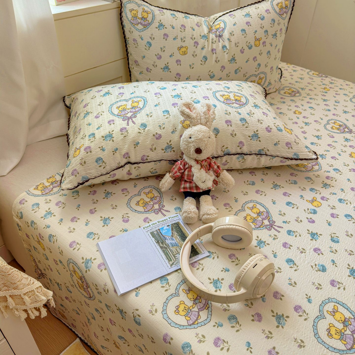 91家纺网 家纺一手货源 找家纺 优卡迪家纺馆 2025新款皱皱棉小花边床单（下载文件包含买家秀） 花香浮梦