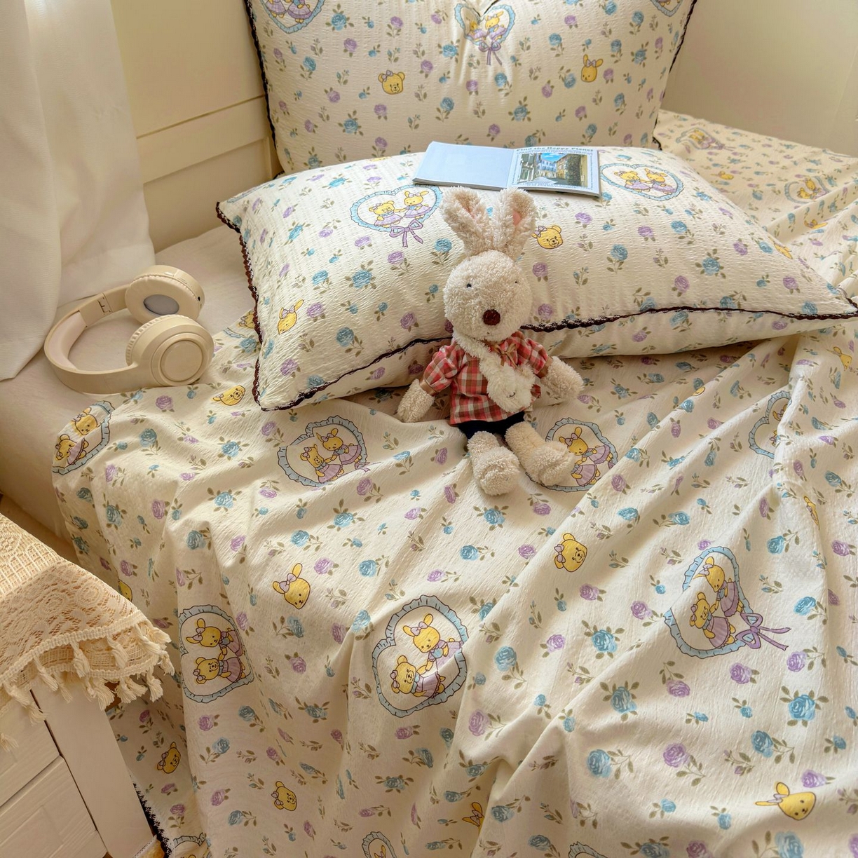 91家纺网 家纺一手货源 找家纺 优卡迪家纺馆 2025新款皱皱棉小花边床单（下载文件包含买家秀） 花香浮梦